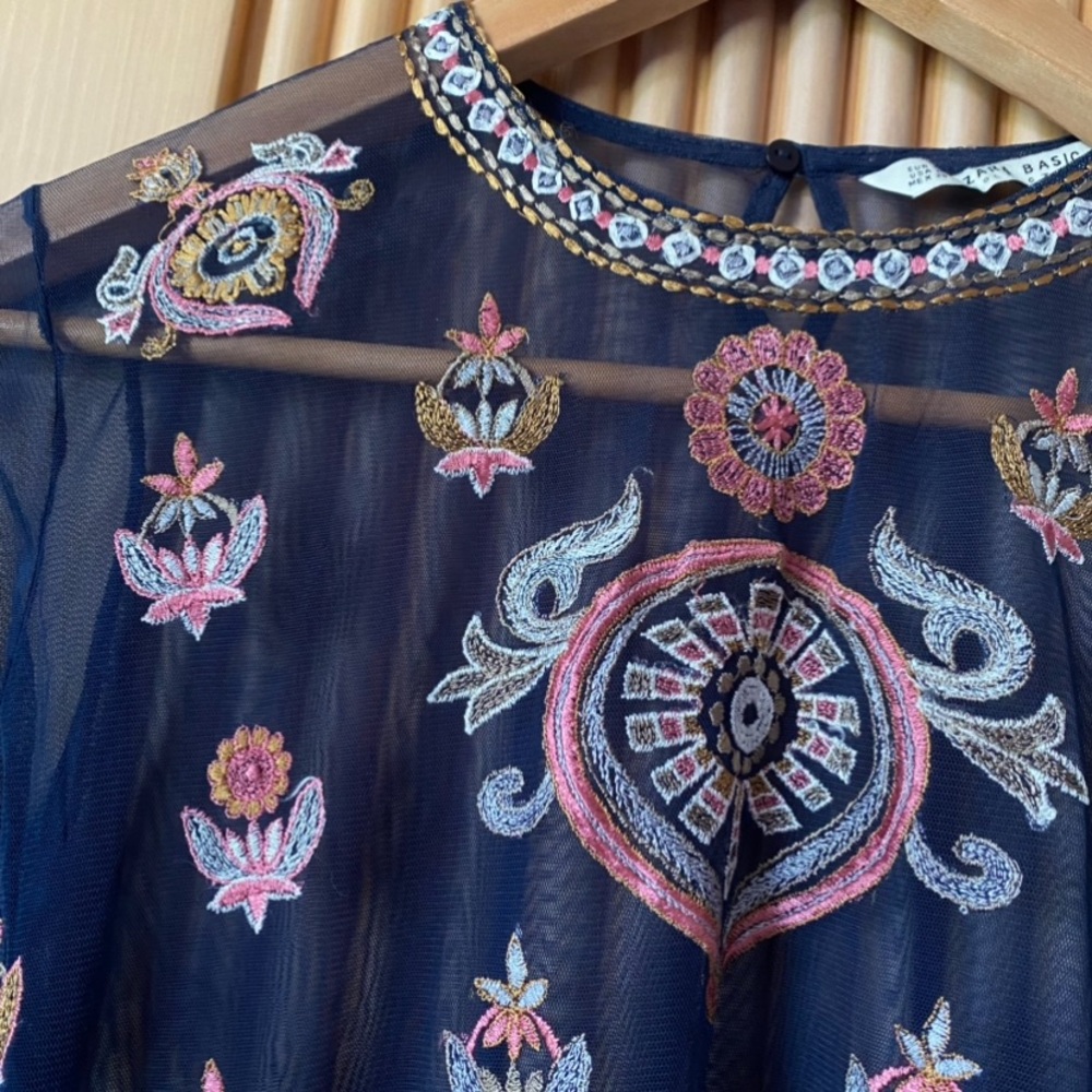 Zara floral embroidered mesh blouse navy - Picture 5 of 7